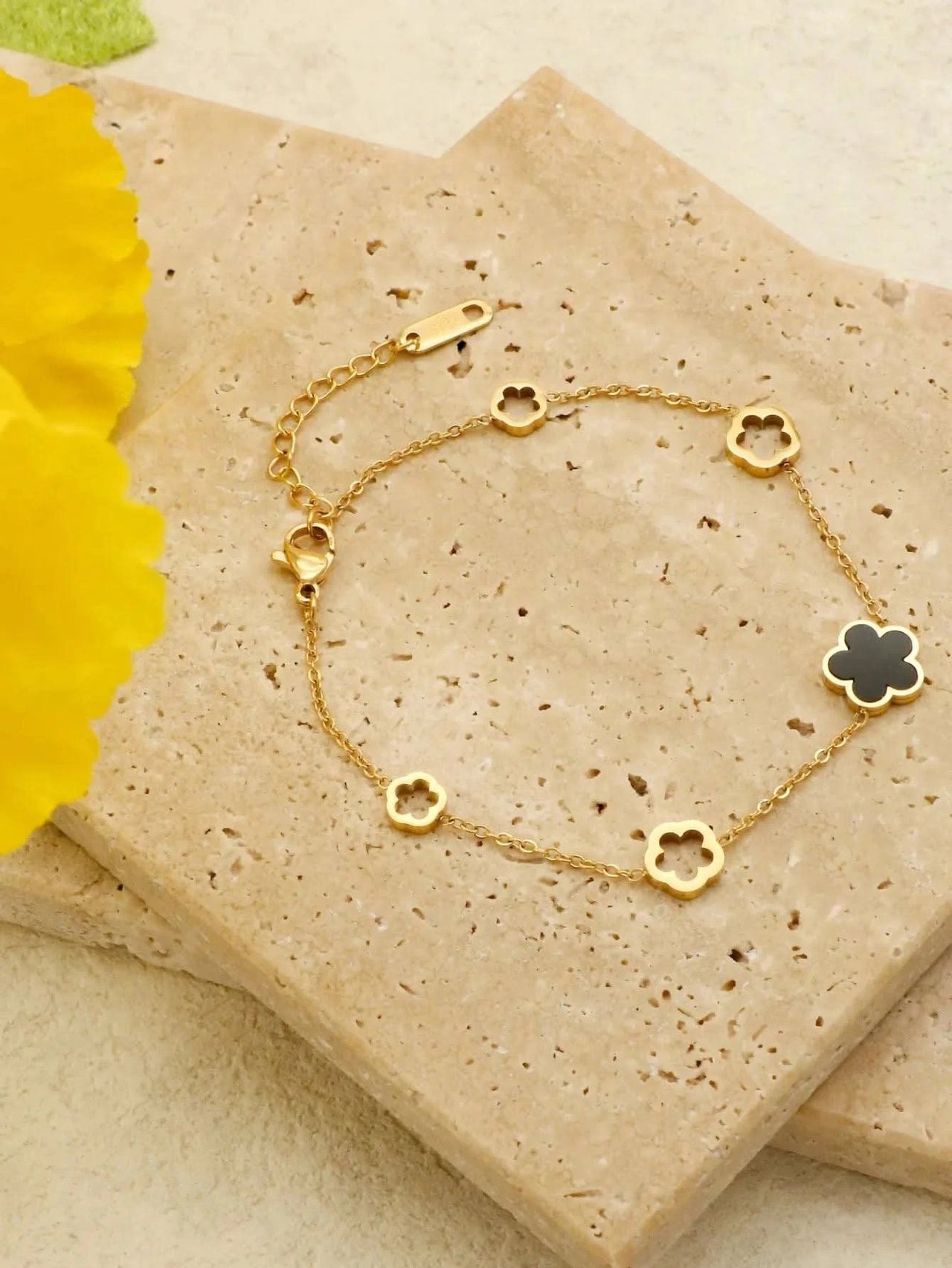 Bracelet Fleur Noir Bohème - Boutique Bohème